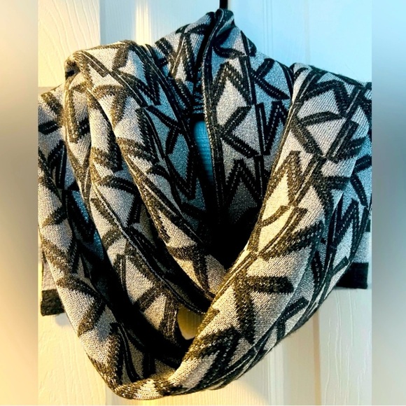 Michael Michael Kors Metallic Black and White Scarf 60x9 - Picture 2 of 14